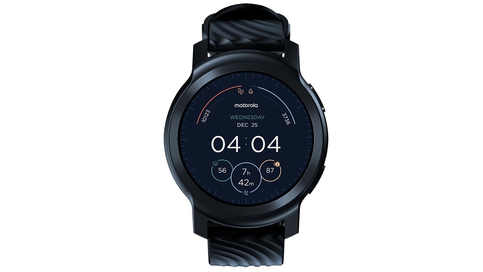 The Moto Watch is Motorola's first smartwatch that does not run on Google's Wear OS platform.