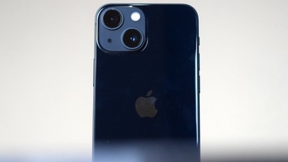 The iPhone 13 and iPhone 12 call drops glitch force Apple to rush in a fix.