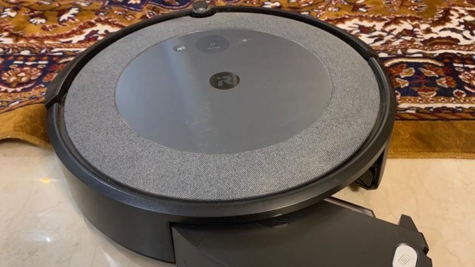 Roomba i3 and Roomba i3+, which are the company’s pocket-friendly robotic vacuum cleaners, are available at a discounted price of INR 29,900 and INR 44,900.