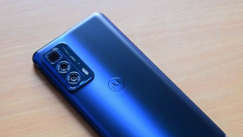 The Motorola Edge X30 will be the first phone in the world to use the Snapdragon 8 Gen 1, and will launch first in China. (Representative Image)