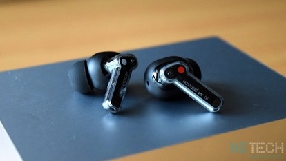 The Nothing ear (1) Black Edition retains its semi-transparent design. The red and white dots are meant to figure out the left and right channel easily. Nothing ear (1) Black Edition