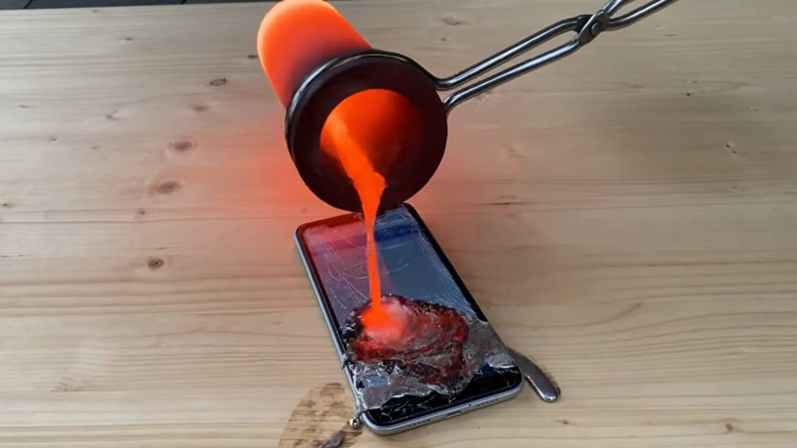 Lava On Iphone See What Happens Molten Lava Pours Over An Iphone