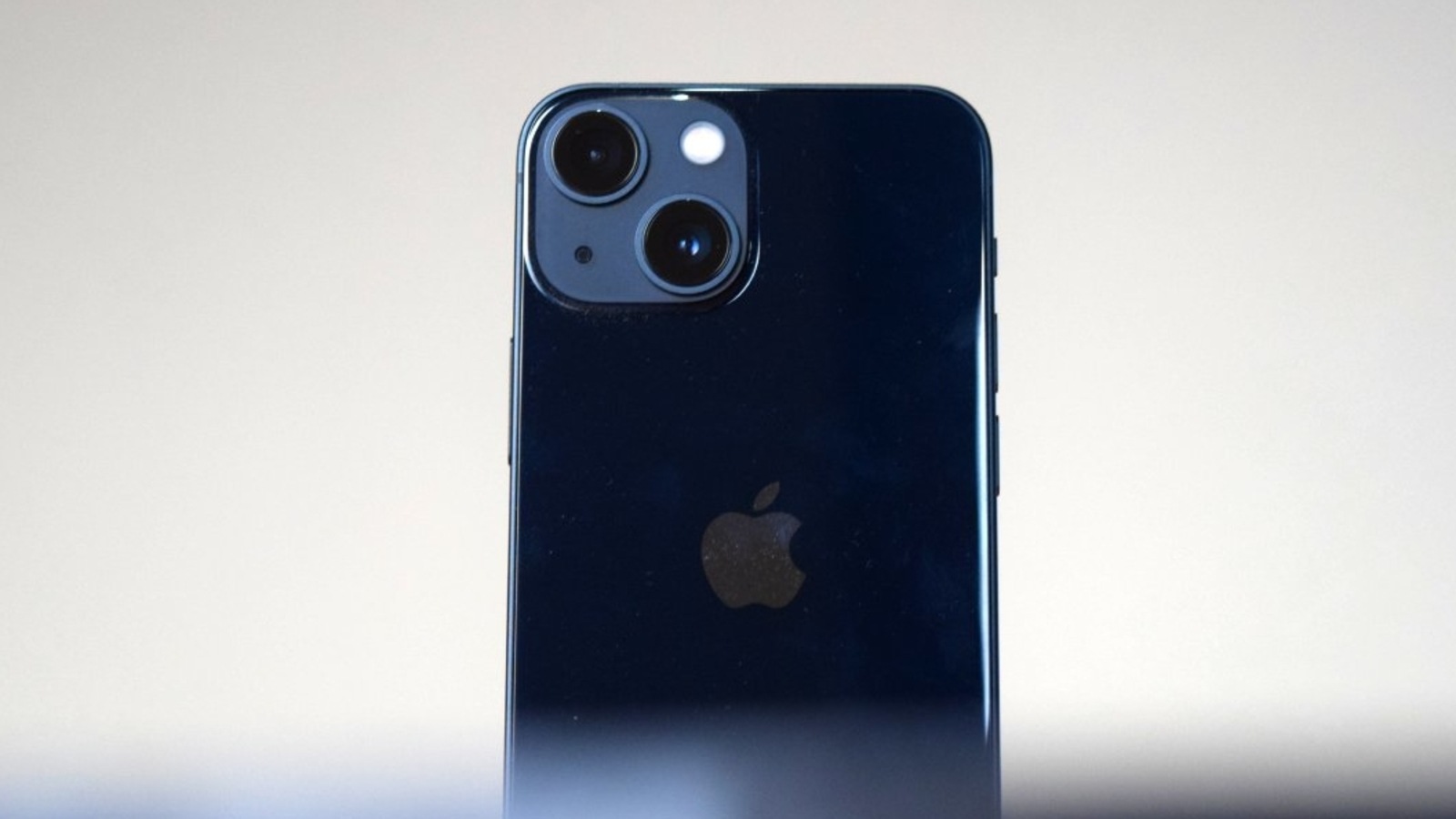 iPhone 13 is available with great deals at US carriers along with trade-offs.