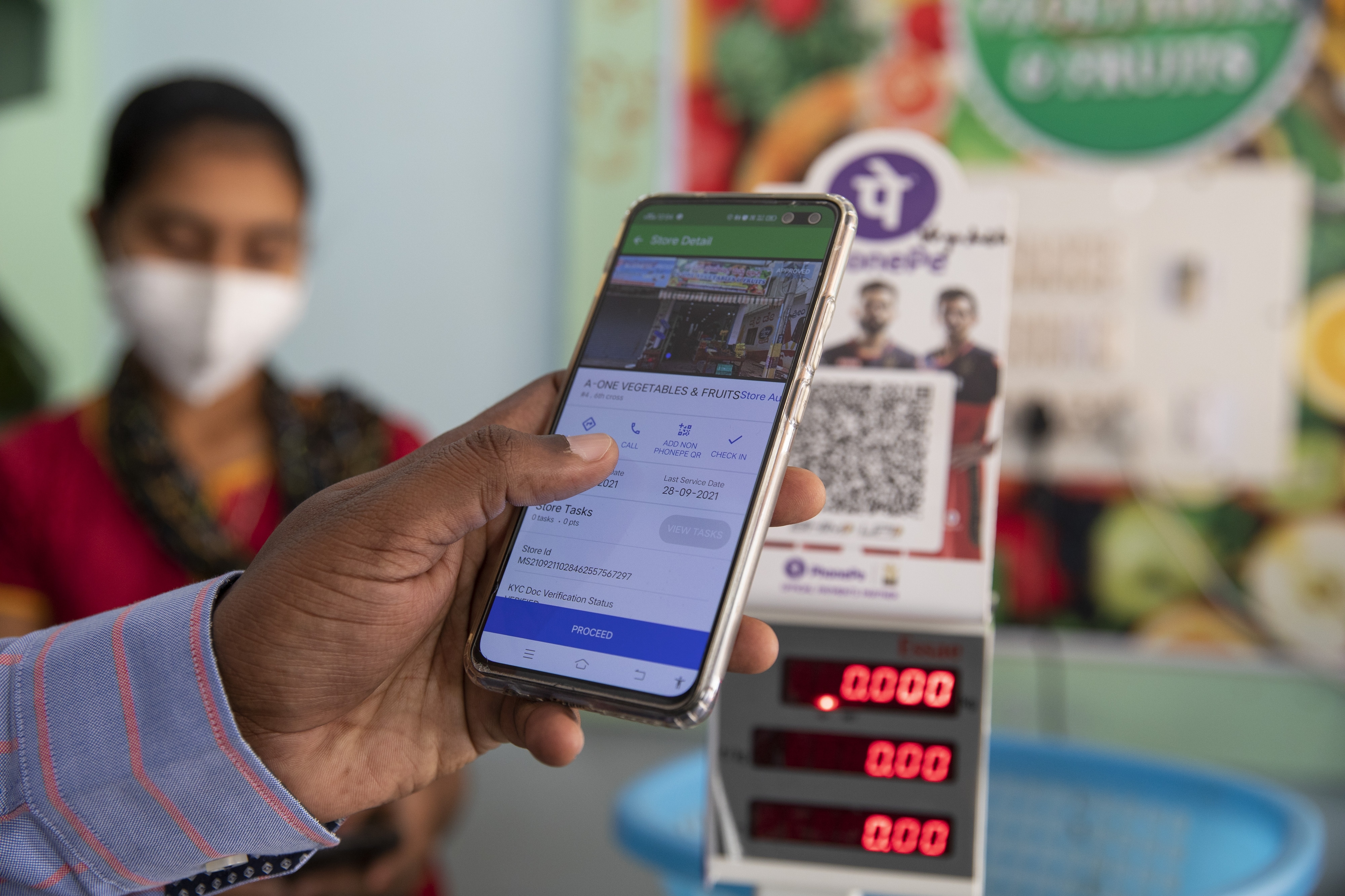 Avoid using multiple payment applications: You should avoid keeping multiple payment applications in your phone and should install only the trusted and verified payment applications from the PlayStore or App Store. Online payment
