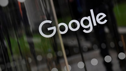 Know how to enable Google search dark mode