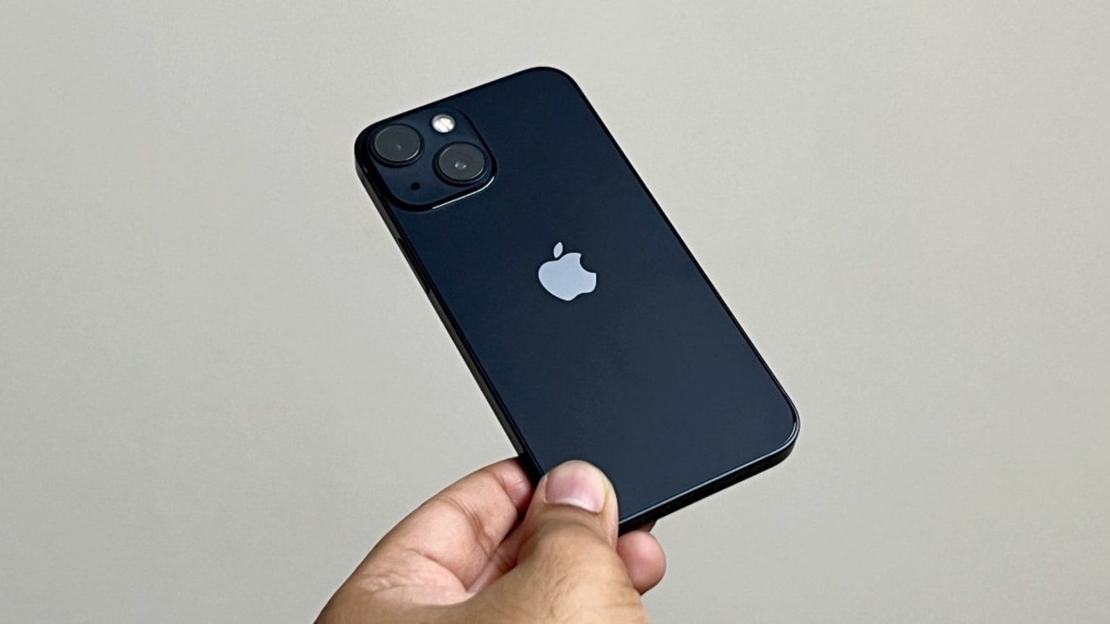 iPhone 13  iPhone 11: Get Rs 25K discount on iPhone 13; iPhone 11