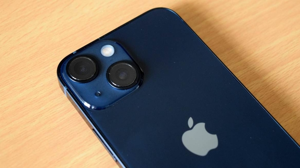 Apple iPhone 14 Pro and iPhone 14 Pro Max might have dual punch-hole and pill shaped cutouts. (Representative image)