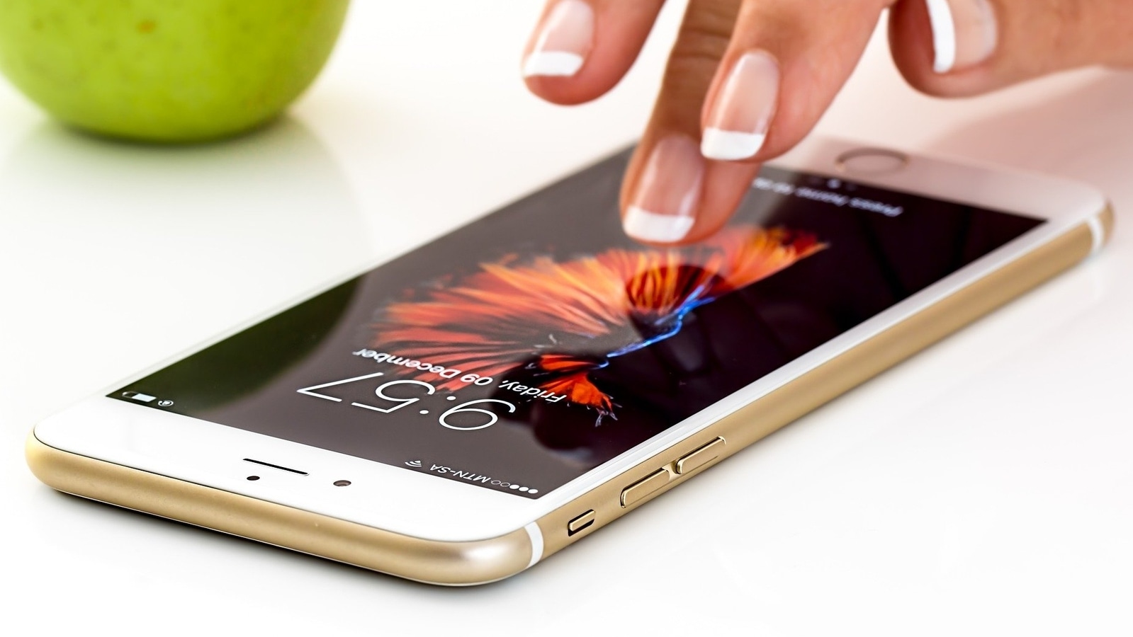 Smartphone space getting filled can be troublesome. Use these tricks to make more storage in your phone instantly Smartphone