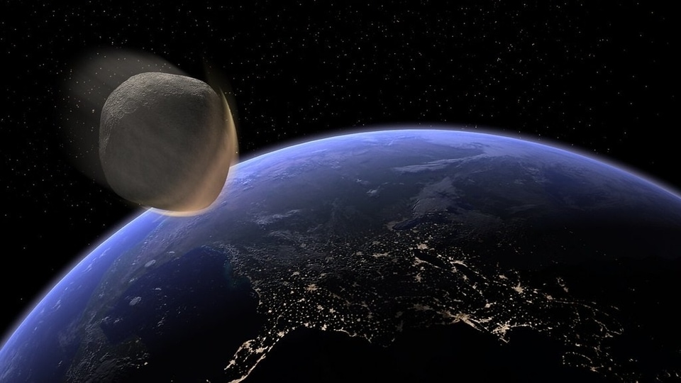 huge asteroid approaching earth