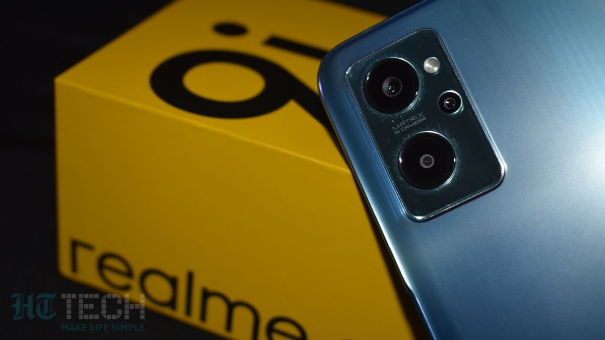 The Realme 9i starts at  <span class='webrupee'>₹</span>13,999 for the base 4GB RAM variant while the top-end variant with 6GB RAM costs  <span class='webrupee'>₹</span>15,999.