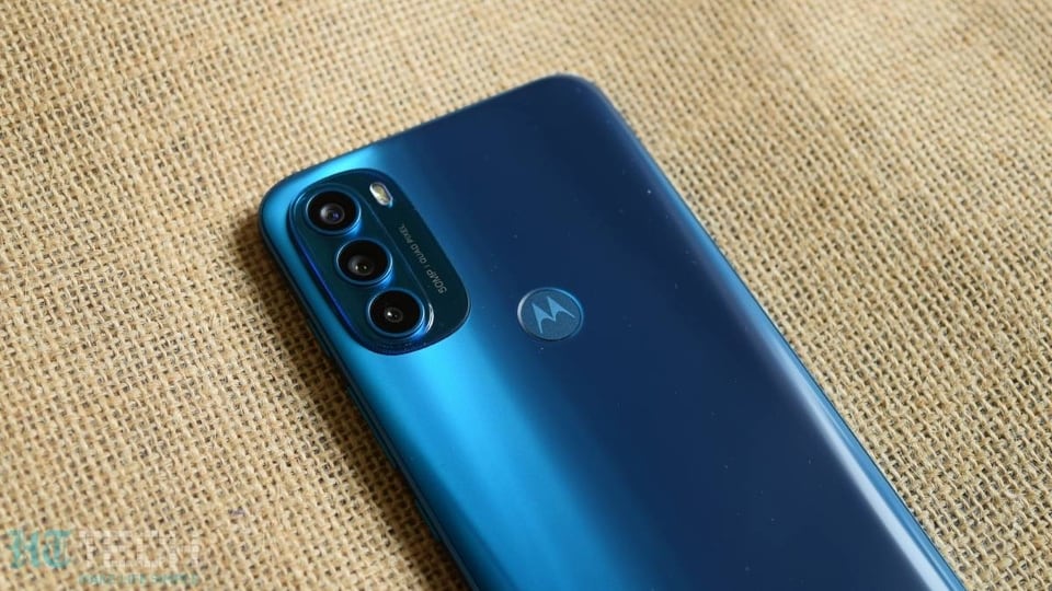 The Motorola Moto G71 costs  <span class='webrupee'>₹</span>18,999 and comes in two colours.