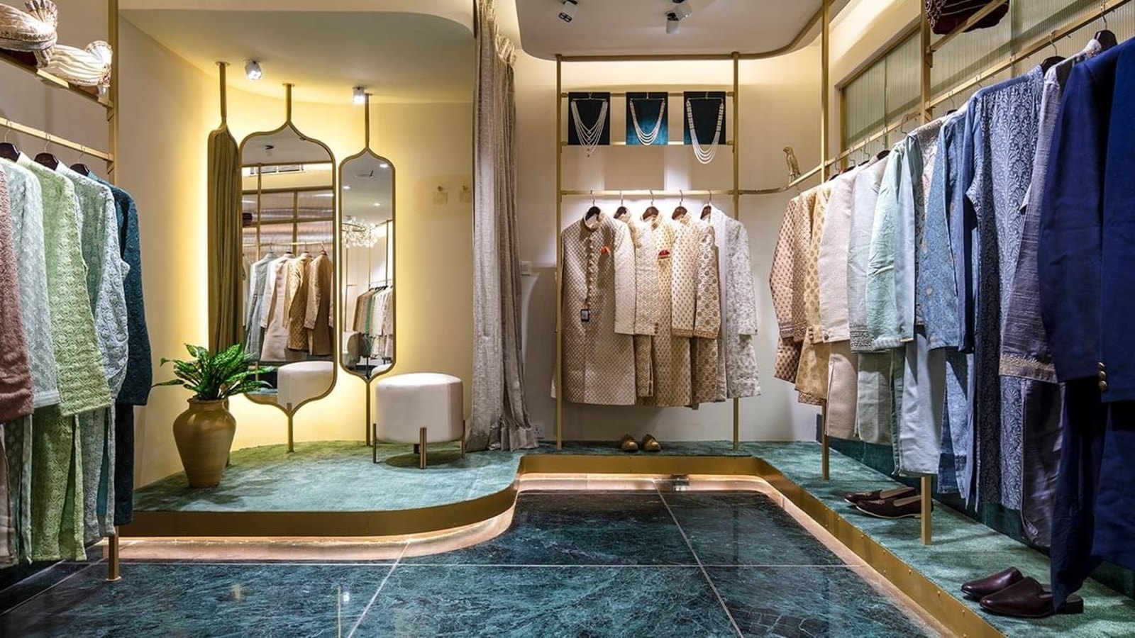Know how to check Vedant Fashions IPO share allotment status online. Vedant Fashions IPO.