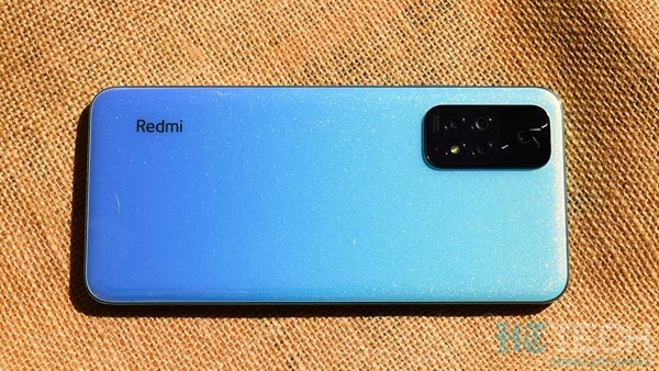 Redmi Note 11 కొత్త కలర్ స్కీమ్‌లతో డిజైన్‌ అప్‌డేట్ చేశారు. దీంతో స్లీమ్ లుక్‌తో ఆకర్షణీయంగా ఈ ఫోన్ కలిపిస్తోంది