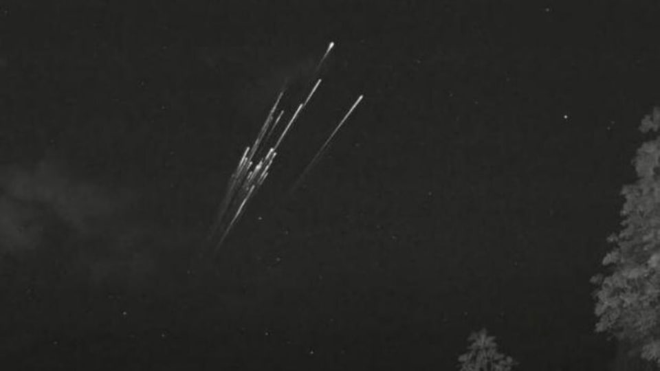 WATCH! Elon Musk led Starlink satellites burn up in the sky after solar  storm strike- video