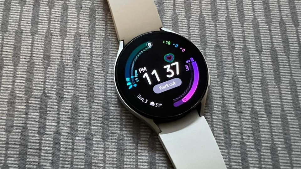 Galaxy S22 Ultra buyers can get Galaxy Watch 4 for less than Redmi 