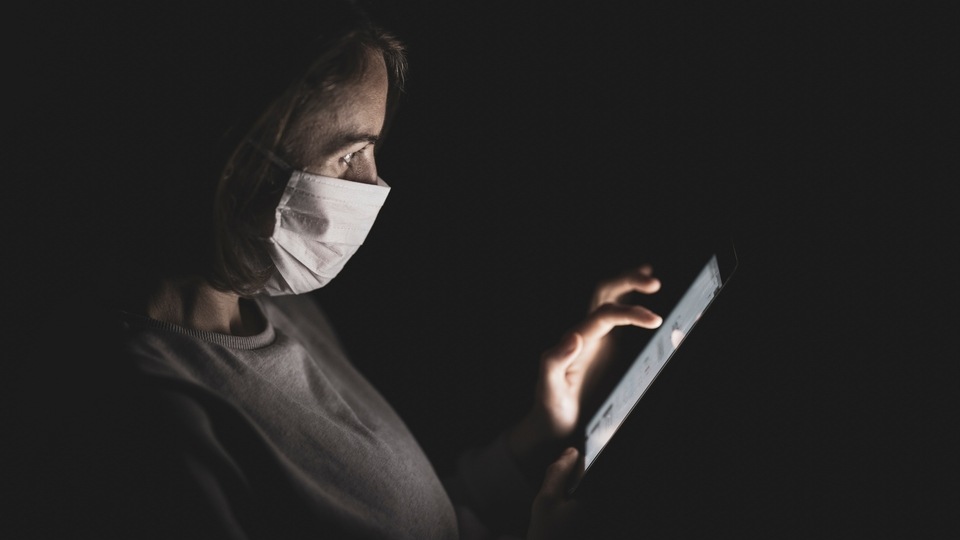 Google Chrome, Mozilla Firefox, and other phone browsers allow you to save your passwords. But it is risky. Phone