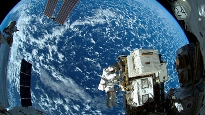 NASA's plans for the decommissioning operation of the International Space Station will culminate in a fiery plunge into the Earth. 