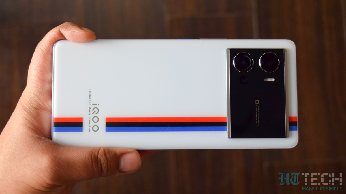 This is a proper Snapdragon 8 Gen 1-equipped flagship taking on the iPhone 13. iQOO 9 Pro