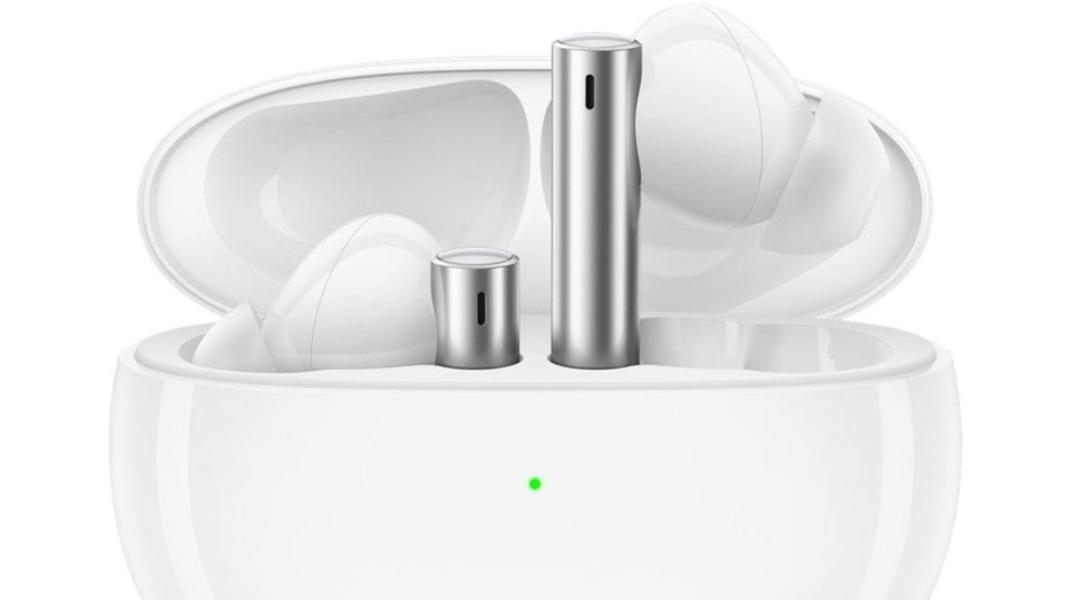 The TWS earbuds also have industry-leading de-wind design, something which is only seen in premium flagship TWS earbuds, providing a comfortable experience in all environments. They have multiple built-in microphones and are structured to deliver a balanced listening experience.