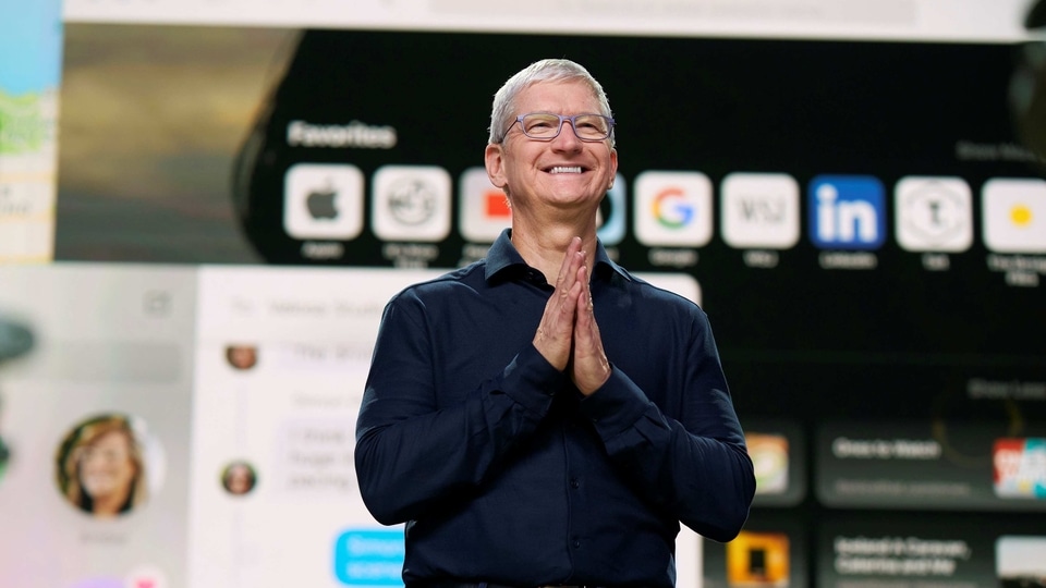 Apple CEO Tim Cook responds to Haryana Doctor's wife after she wrote a Thank You note.