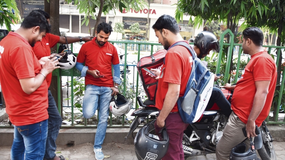 Online food delivery platform Zomato founder Deepinder Goyal on Tuesday clarified the 10-minute food delivery plan stating that the service Zomato