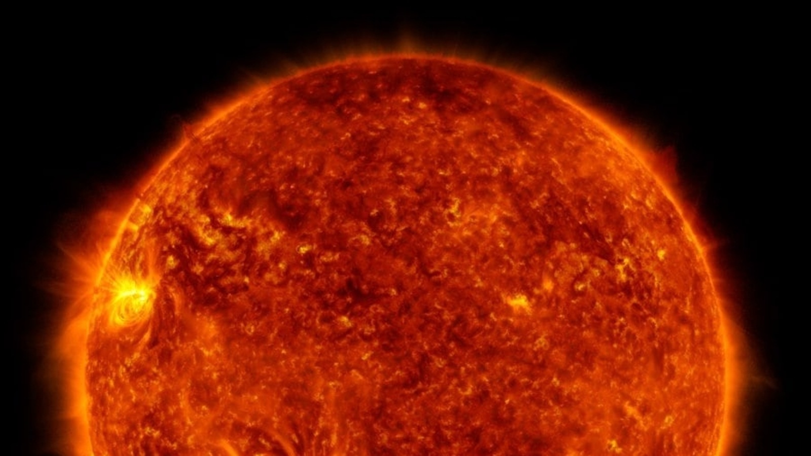 New mystery on the Sun revealed! Scientists baffled by new solar waves ...