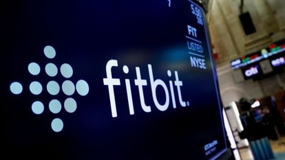 A new Fitbit algorithm has been approved by the US Food and Drugs Authority (FDA) that allows Fitbit to develop a new feature and save people’s lives by detecting any irregularities in their heartbeat.