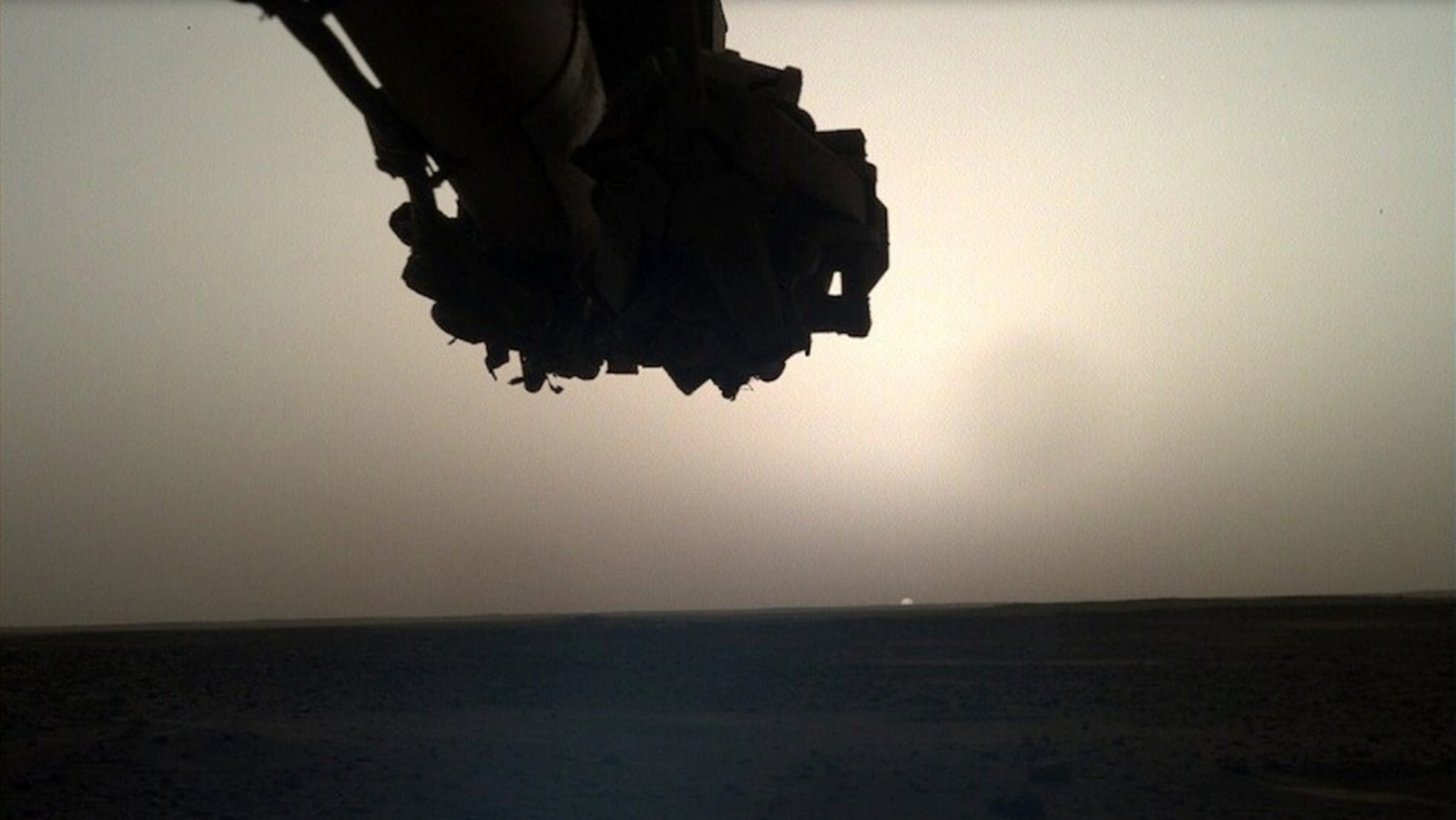 La NASA cattura l’alba su Marte!  Guarda la straordinaria foto di Martian Dawn del crawler di InSight