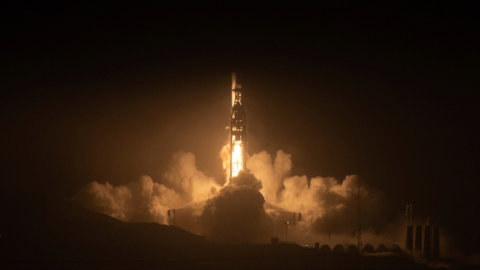 The rocket is putting into orbit the NROL-85 mission for the US National Reconnaissance Office. SpaceX