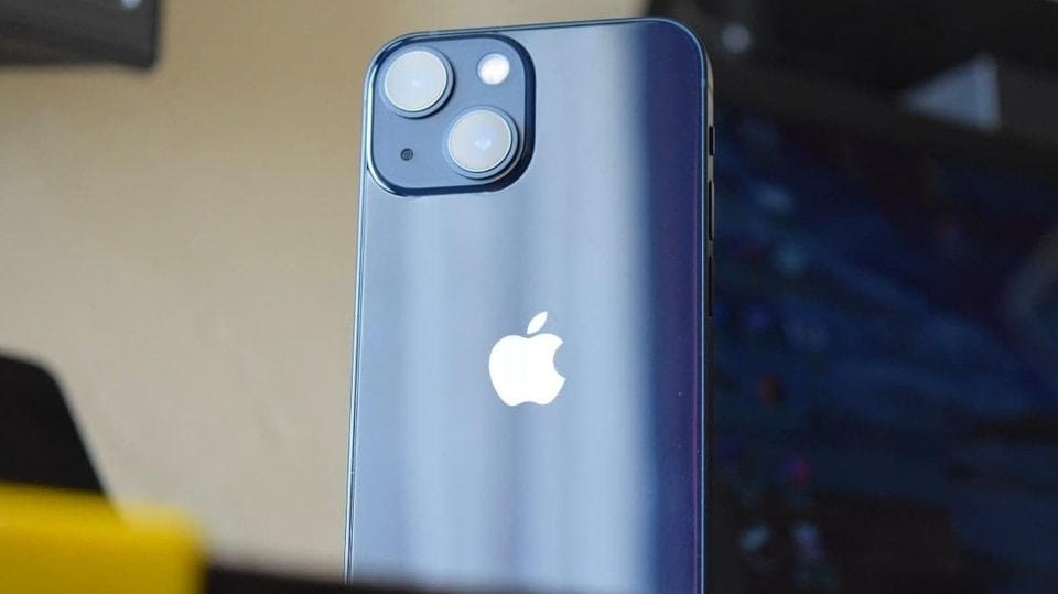 iphone 13 blue croma