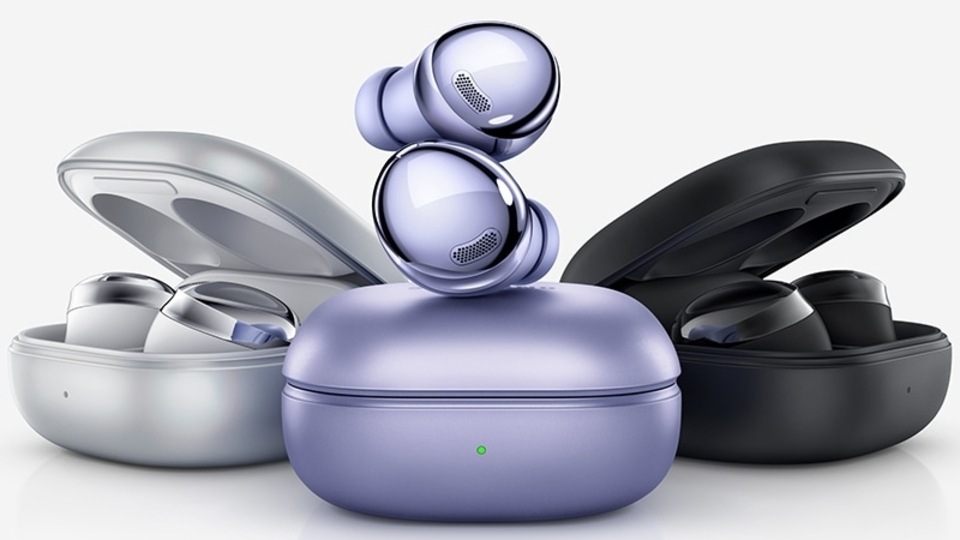 Samsung Galaxy Buds Pro- Samsung Galaxy Buds Pro come with Control Active Noise Canceling. The earbuds are equipped with powerful 2-way speakers with sound by AKG for stereo sound. The buds also offer features such as cinematic sound surrounding 360 Audio and clear calling with the high functional 3-mic system. Samsung Galaxy Buds Pro are priced at Rs. 6,997. Samsung Galaxy Buds Pro