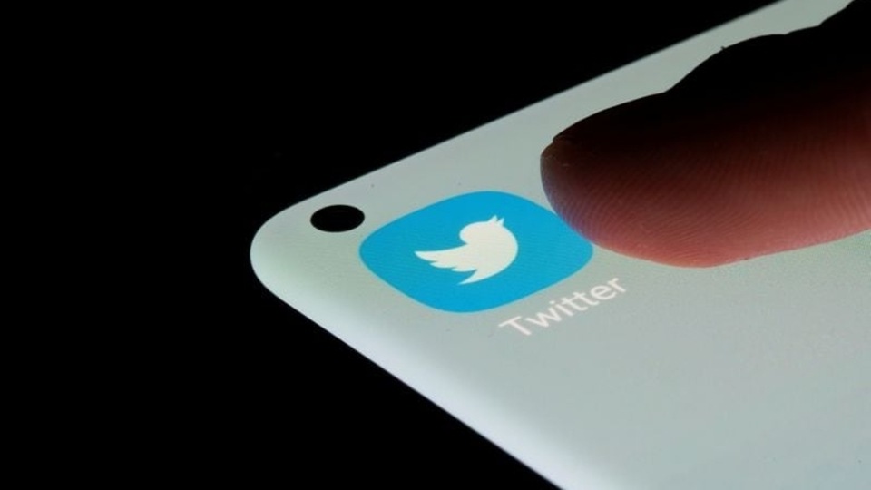 Twitter 