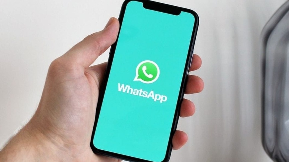 To make a group call from the group chat, open the group chat. If your group has 33 or more members ,tap the group call. If it has less than 33 members, tap on voice call. The first seven people who answer the call will join and you can add the rest.