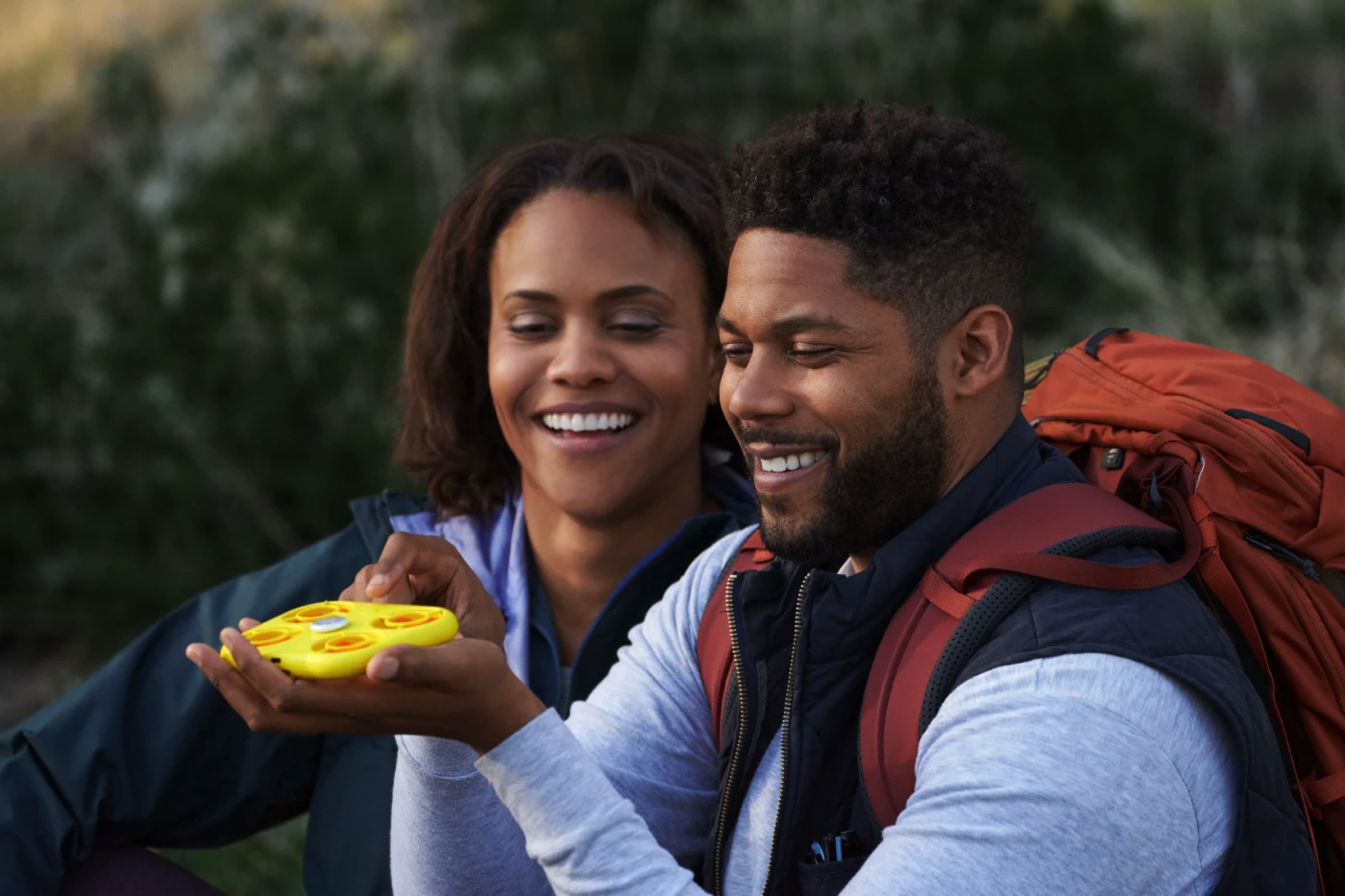 Although not the most technologically advanced, the Pixy drone is made for Snapchat enthusiasts. It works similar to Snap Spectacles and transmits photos and videos to Memories wirelessly. In terms of specs, Pixy has a 20MP sensor that shoots 12MP images and videos of 2.7k at 30 fps. Pixy Drone