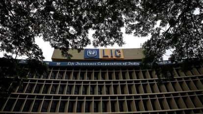 Know how to apply for LIC IPO online through Paytm via UPI
