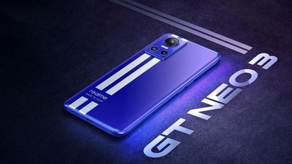 realme GT NEO 3, labelled as the ‘World’s First 150W Charging Flagship’ by realme will go on sale today from 12PM on various platforms such as Flipkart, realme.com and other mainline channels. It is available in three colours- Nitro Blue, Sprint White, and Asphalt Black.