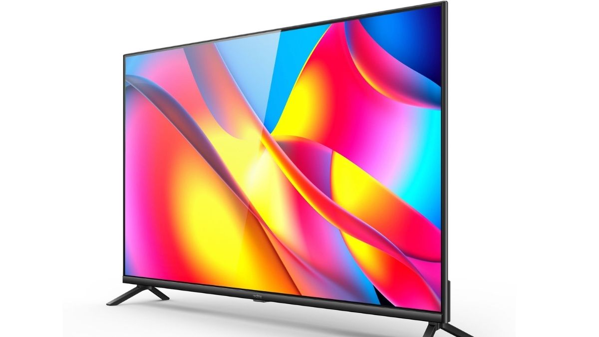 In terms of specifications, the realme Smart TV X Full HD has a bezel-less 8.7mm thick display with 7 display modes. The TV has Chroma Boost technology for better colour correction and 400+ nits peak of brightness. It is powered by MediaTek Powerful 64-bit Quad-Core Processor running on Android 11. The TV has 1 year standard warranty and 2 year screen warranty. realme Smart TV X