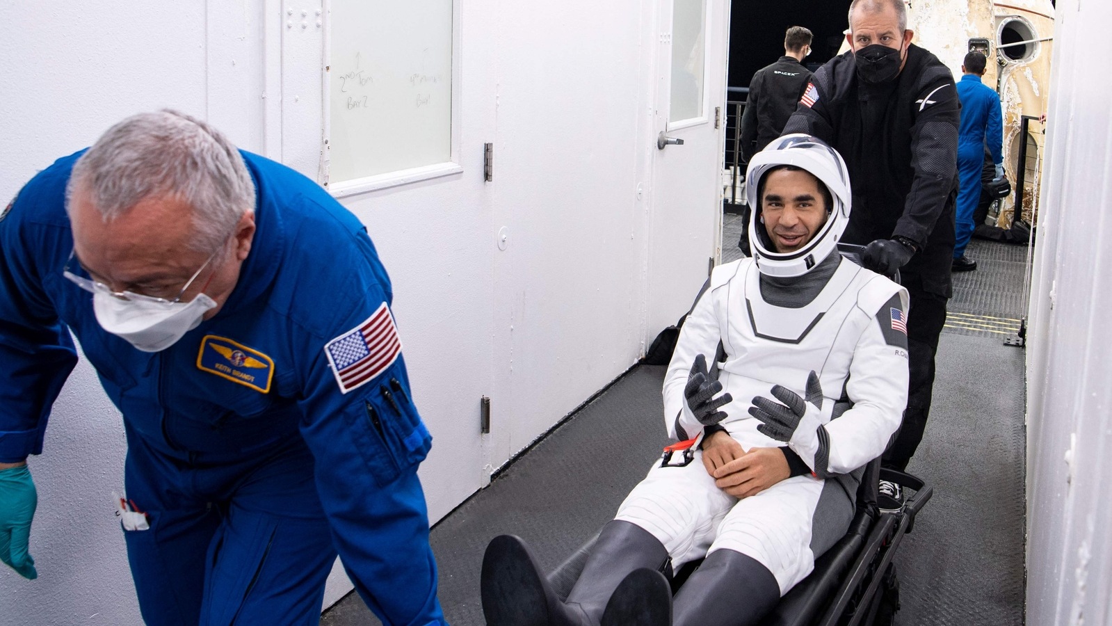 spacex-brings-3-nasa-astronauts-and-one-from-esa-home-with-midnight