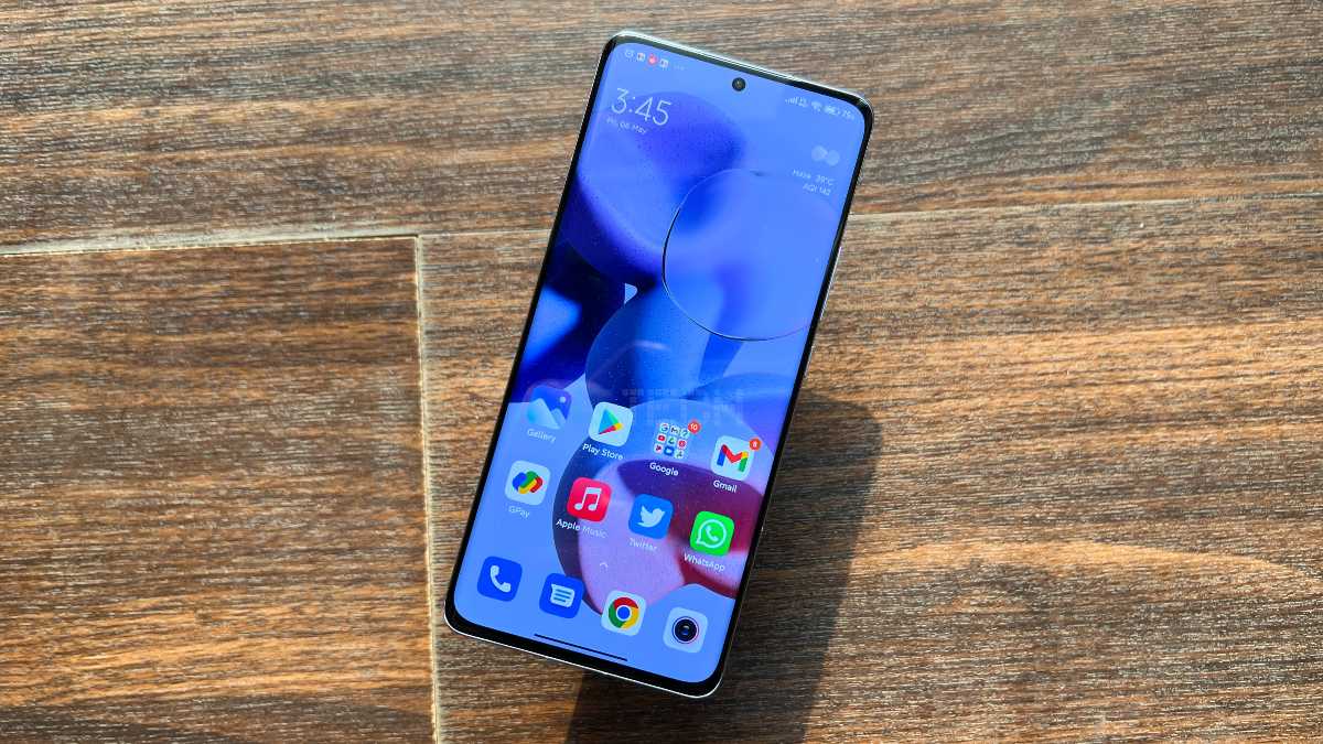 Get Xiaomi 12 Pro 5G on  at just ₹31,949: Here's how deal works