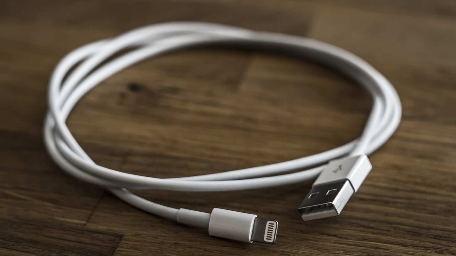 Новый кабель для зарядки iPhone поставляется так же, как Apple попросила убить старый;  Получит ли это iPhone 14?