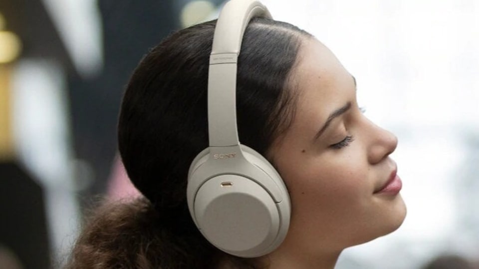 Sony launched WH1000XM5 headphones to the global market.
