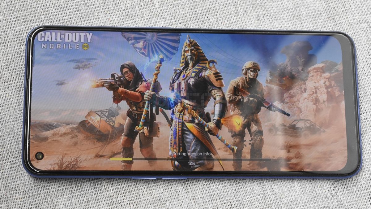 Realme Narzo 50 5G Pro packs a 5000mAh battery which supports 33W Dart charge support. The smartphone takes around 1 hour and 15 minutes to get fully charged. Realme Narzo 50 5G Pro