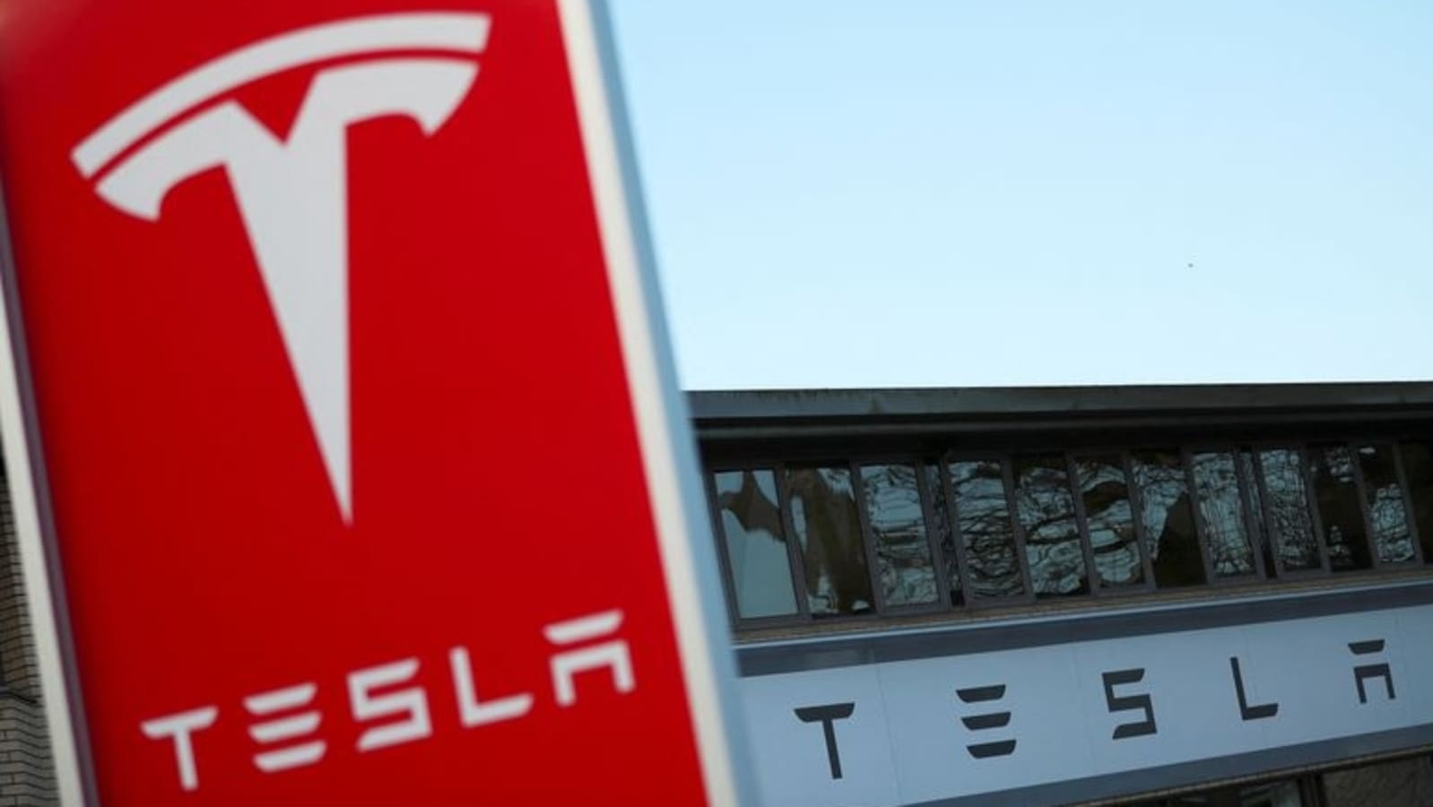 Tesla sexual harassment suit: Big setback for Elon Musk led company ...