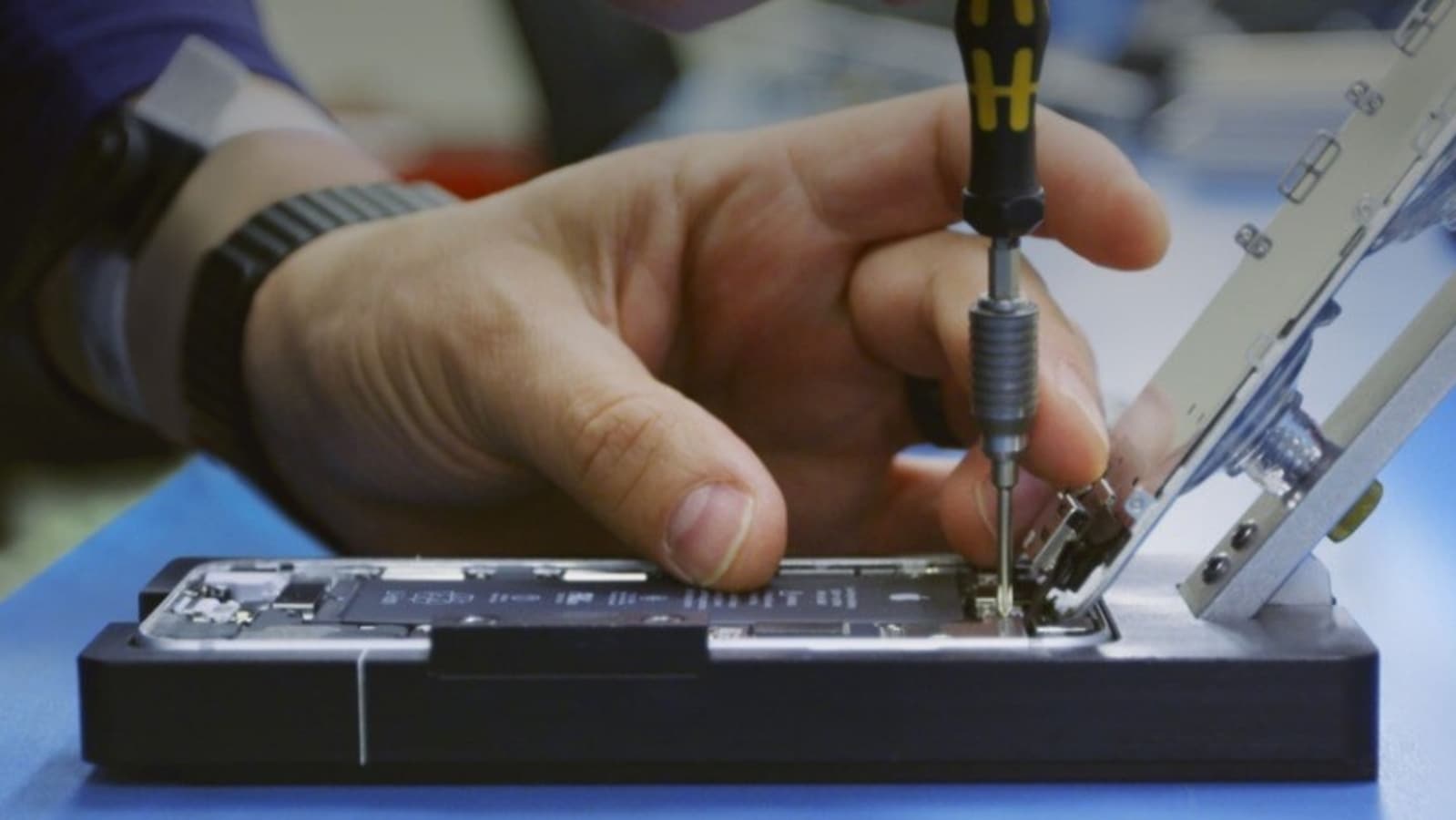 The iPhone 13 mini user had requested the newly launched Apple Self-Repair service DIY kit. 