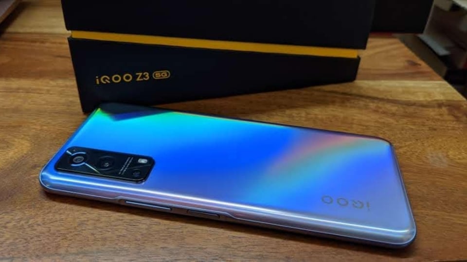 Best smartphones under 20000 (May 2022): Check out which smartphone under Rs. 20,000 should you be buying. Vivo T1 5G, Realme 9 SE, iQOO Z3 among contenders- check the top 5.