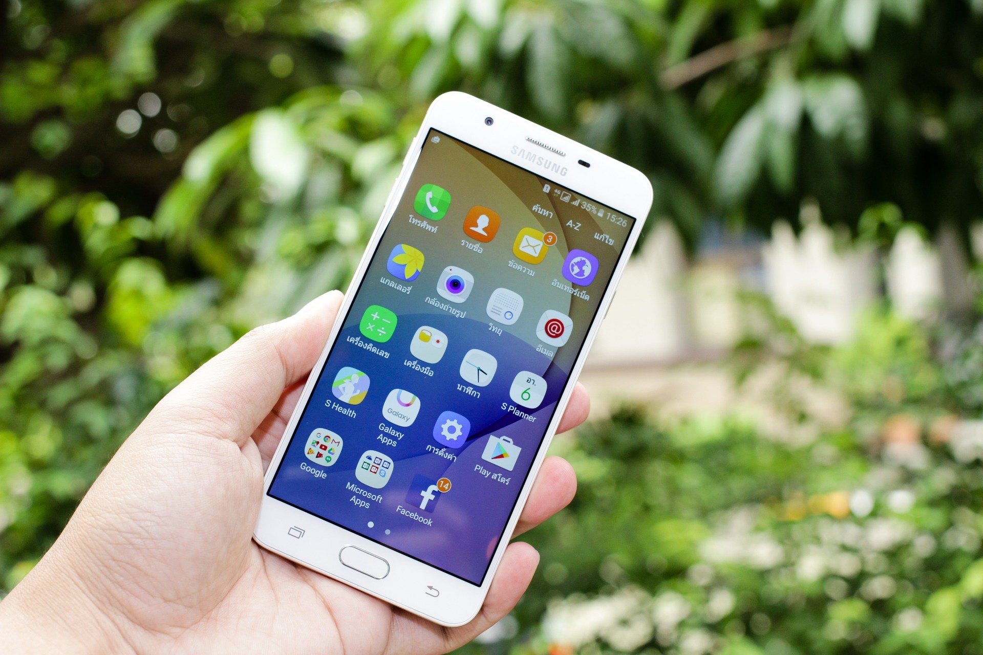 You can consider deleting audio files, photos, videos, and unnecessary apps to free up storage space on Android phones. Apps