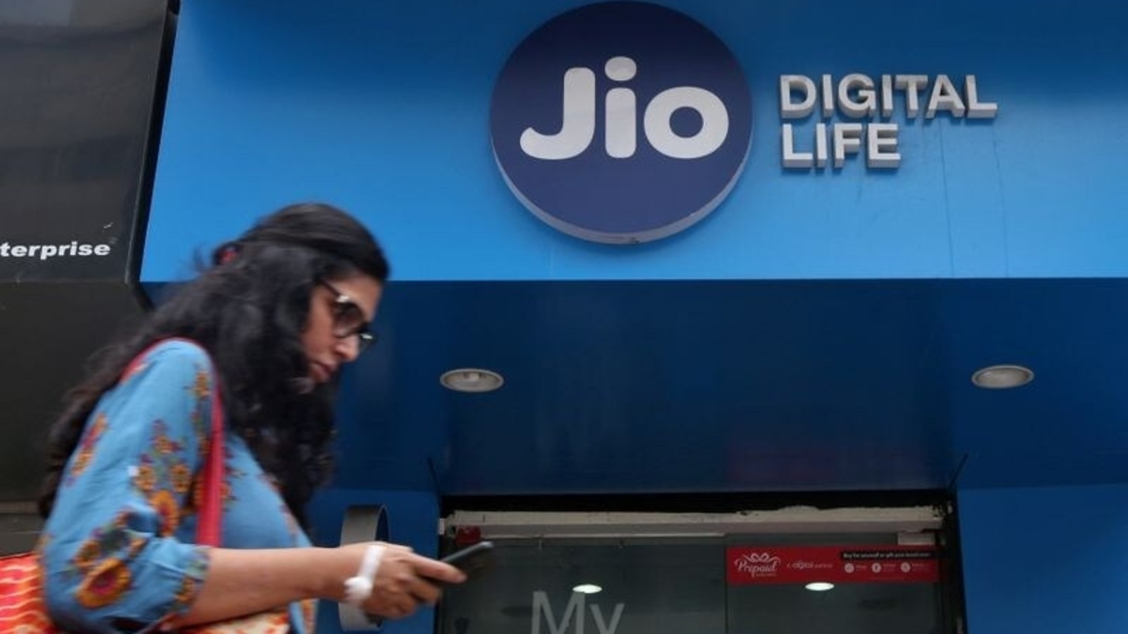 Reliance Jio annuncia tre nuovi piani di ricarica JioFi, offerta gratuita di dispositivi JioFi