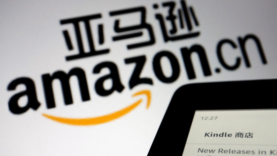  Amazon China to shut Kindle e-reader store next year. 