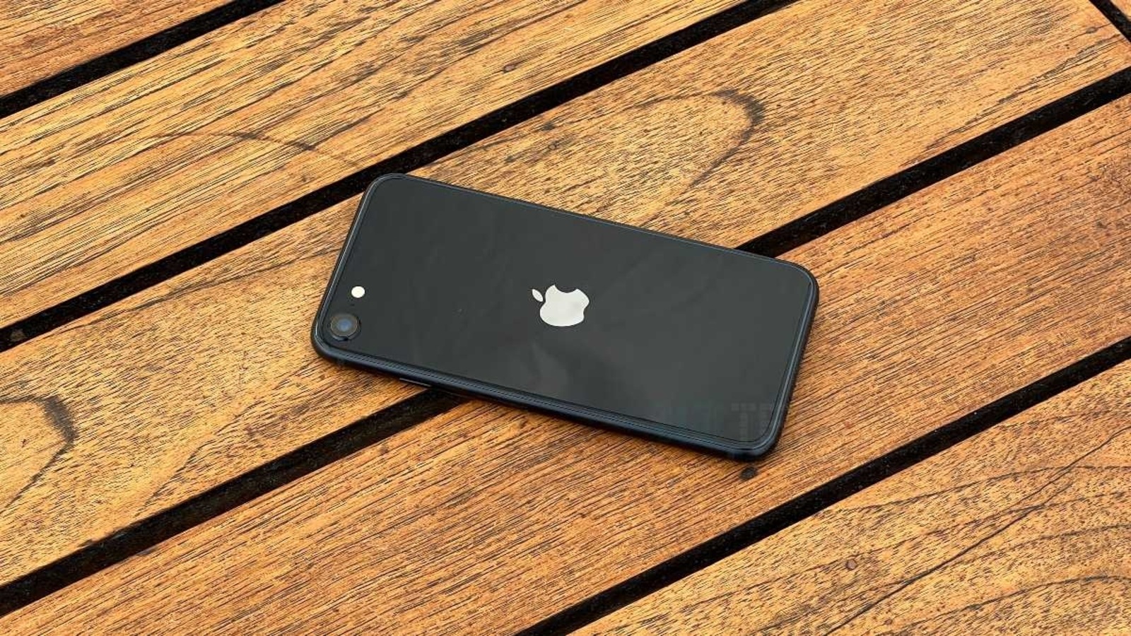 iPhone SE 3 price cut: Take home this iPhone absolutely for free! iPhone SE 3rd Gen