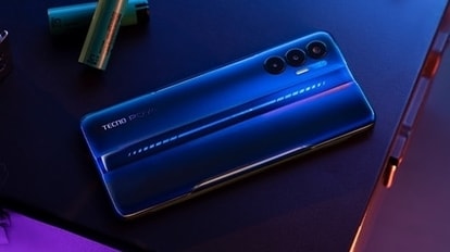 Tecno Pova 3 features a massive 6.9-inch Full HD+ LCD Dot-in display with a resolution of 1080x2460 pixels and a refresh rate of 90Hz.